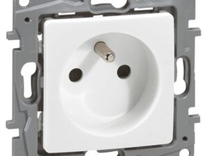 Legrand Niloé contactdoos 2P+A 230V steekklemmen, met spanklauwen,wit Legrand Niloé wit