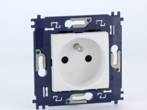 Bticino LL compleet stopc 2P+A 16A 250V wit Contactdoos 10/16 A - 250 Volt met insteekklemmen