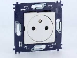 Bticino LL compleet vlakke contactdoos 10/16A 250Vmet schroeven-wit Contactdoos 10/16 A - 250 Volt met insteekklemmen