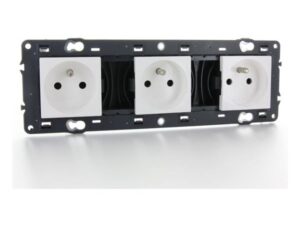 Legrand Valena Next contactdoos 3x2P+A voorbekabeld volledig apparaat wit met schroefbev Valena Next Wit