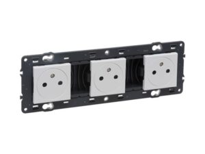Legrand Valena Next vlakke contactdoos 3x2P+A 16A volledig apparaat wit met schroefbev Valena Next Wit