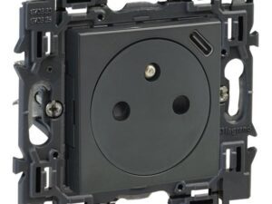 Legrand Valena Next contactdoos 2P+A met geïnt USB lader 1100mA voll app zwart + spankl Valena Next Zwart