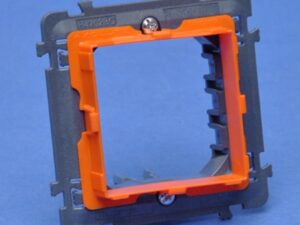 LivingLight Houder-afdekplaat profiel 1 module Tech Houders