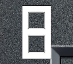 Bticino LivingLight Rechthoekige afdekplaat 2×2 modules 71mm antraciet Living Light Antraciet