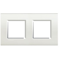 Bticino LivingLight Rechthoekige afdekplaat 2×2 modules 71mm wit Living Light wit