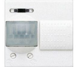 BTICINO Passieve infrarood schakelaar Light 230 V relais 6 A met bewegingsdetector Passieve infraroodschakelaars