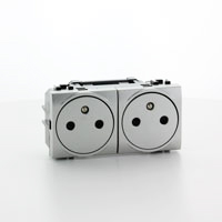 BTICINO LivingLight dubbel voorbekabelde vlakke contactdoos 2x 2P+A 16A 250V Tech Contactdozen 10/16 A 250 Volt met steekklemmen