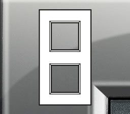 Bticino LivingLight Rechthoekige afdekplaat 2×2 modules london fog Living Light London fog