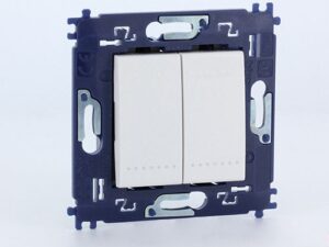 BTICINO LivingLight Wit Compleet wisselsch +drukkn. 10A 250V met schroeven
