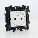 BTICINO LivingLight Wit compleet vlakke contactdoos 2P+A