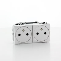 BTICINO LivingLight Wit dubbel voorbekabelde vlakke contactdoos 2x 2P+A 16A 250V