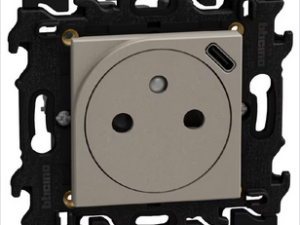 BTICINO LightN ctdoos 2P+A +USB-C Bticino Light Now USB Laders