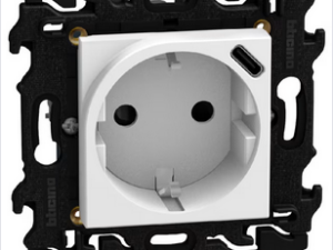 BTICINO LightN ctdoos 2P+A schuk+USB-C Bticino Light Now USB Laders