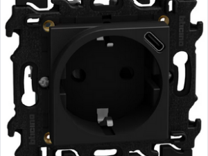 BTICINO LightN ctdoos 2P+A schuk+USB-C Bticino Light Now USB Laders