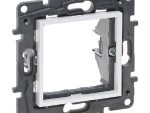 10 LEGRAND Niloé Mosaic adapter
