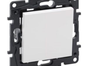 10 LEGRAND Niloé kruisschakelaar