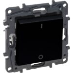 10 LEGRAND Niloé tweepolige schakelaar