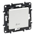 10 LEGRAND Niloé wisselschak. verlicht