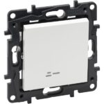 10 LEGRAND Niloé drukknop verlicht