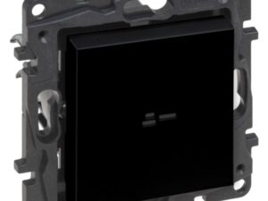 1 LEGRAND Niloé dimmer 0-150W-3 draads