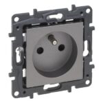 10 LEGRAND Niloé contactdoos 2P+A-16A