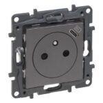 1 LEGRAND Niloé contactdoos 2P+A+USB-16A