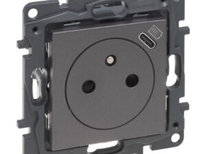 1 LEGRAND Niloé contactdoos 2P+A+USB-16A