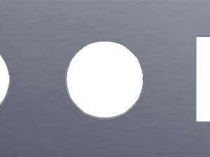 Niko Rocker en Toggle 3-Voudige afdekplaat horizontaal 71mm voor 2 stopcontacten en 1 functie, alu blue grey brushed RAL: 240 30 05