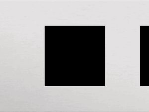 Niko Rocker 3-Voudige afdekplaat horizontaal 71 mm centerafstand voor een enkelvoudige schakelfunctie en twee functies alu grey brushed RAL: 000 80 00