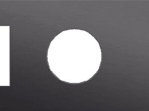 Niko Rocker 3-Voudige afdekplaat horizontaal 71 mm centerafstand voor een functie een stopcontact en een tweevoudige schakelfunctiealu black brushed RAL: 000 20 00