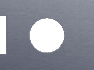 Niko Rocker 3-Voudige afdekplaat horizontaal 71 mm centerafstand voor een functie een stopcontact en een tweevoudige schakelfunctie alu blue grey brushed RAL: 240 30 05
