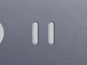Niko Rocker 3-Voudige afdekplaat horizontaal 71 mm centerafstand voor een stopcontact een tweevoudige en een enkelvoudige schakelfunctie alu blue grey brushed RAL: 240 30 05